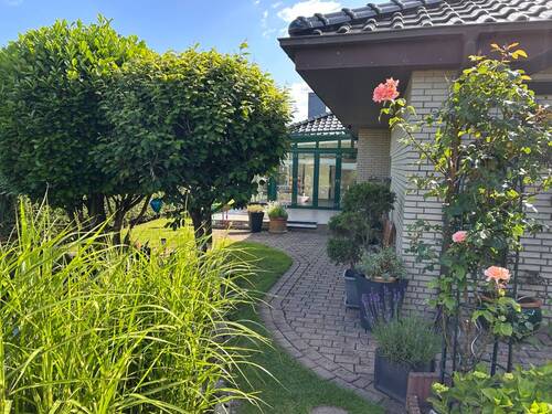 garten - 6 Zimmer Einfamilienhaus in Hochdonn