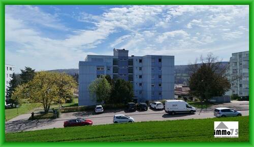 Aussenansicht - ein Zuhause zum Verlieben - Großzügige 4-Zimmer-Wohnung in bester Feldrandlage