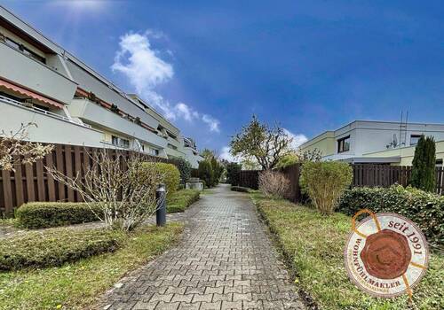 Gebäudeansicht - Durchdacht geschnittene 3,5-Zimmer-Wohnung mit einzigartigen Panorama!