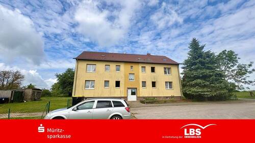 Gebäudeansicht - Mehrfamilienhaus in ruhiger Dorflage