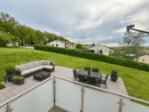 Loggia, Blick auf Garten und Terrasse visualisiert - Ca. 102 qm Erdgeschosswohnung mit Garten, Terrasse und Loggia - provisionsfrei und sofort frei