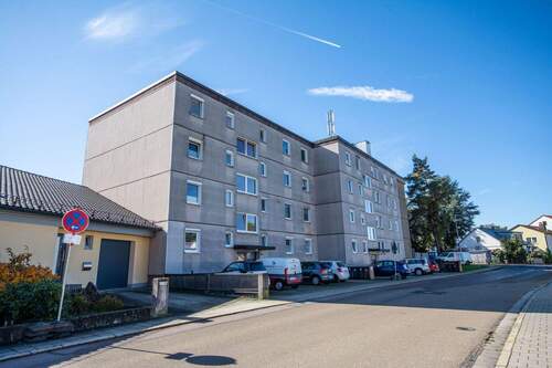 Das Haus - ***Vermietete 2,5-Zi.-Wohnung ganz oben***