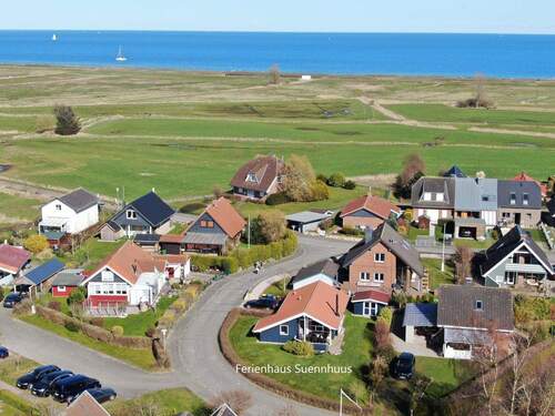 Ferienhaus Suennhuus - 