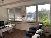 hell durch große Fenster - 