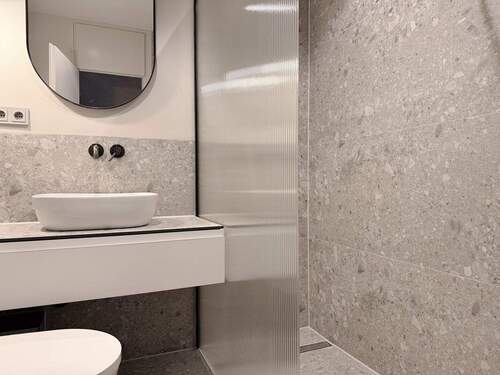 Badezimmer - Etagenwohnung mit 30,60 m&sup2; in München zum Kaufen