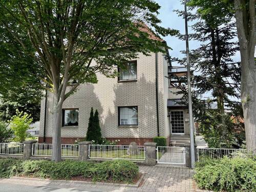 Straßenansicht - 6 Zimmer Mehrfamilienhaus, Wohnhaus zum Kaufen in Minden