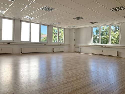 Raum - großzügiges Büro in zentraler Lage von Altlandsberg