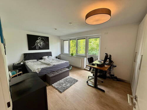 Eltern Schlafzimmer mit Balkon - 