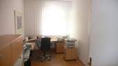 Büro links. Sekretärin - 3 Zimmer Büro in Nürnberg