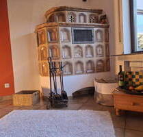 Lichtdurchflutete 3,5-Zimmer-Doppelhaushälfte mit Kachelofen, Garten & Panoramaterrasse - Niederburg