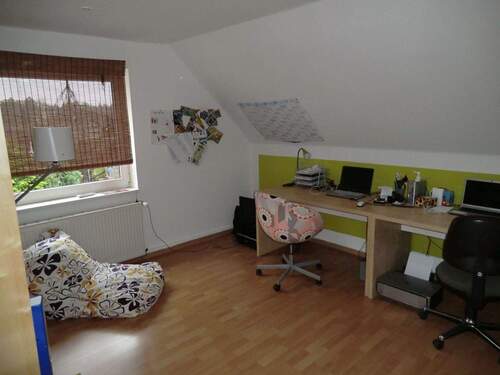 DH: 2. Zimmer (Arbeits -oder Schlafzimmer).JPG - 