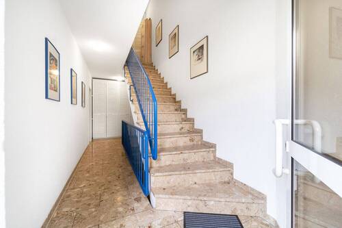 Hausflur - Etagenwohnung mit 72,60 m² in Halle (Westf.) zum Kaufen