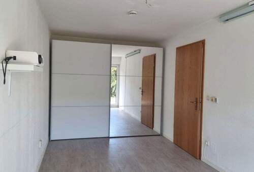 Schlafzimmer - Terrassenwohnung mit 59,00 m&sup2; in München zum Kaufen