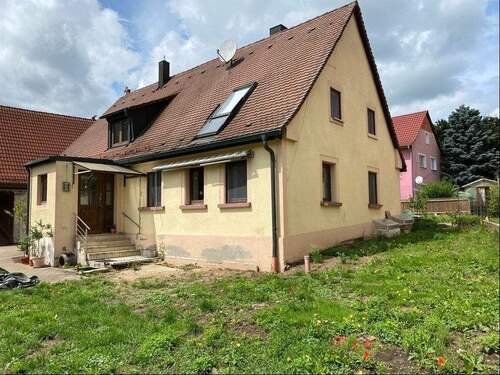 Außenansicht - 6 Zimmer Einfamilienhaus zum Kaufen in Herrieden