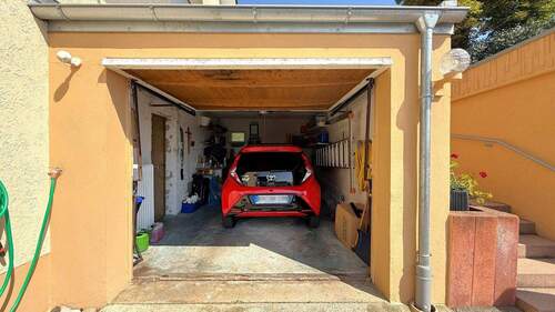 Garage - 
