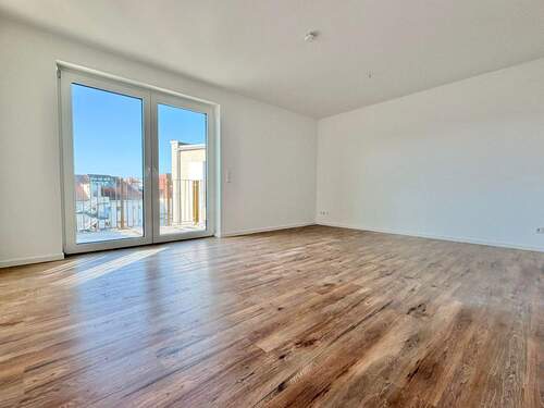 Zimmer 1 - 4 Zimmer Wohnung in zentraler Lage von Falkensee