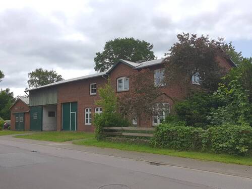 Aussenansicht - 8 Zimmer Mehrfamilienhaus, Wohnhaus zum Kaufen in Windbergen
