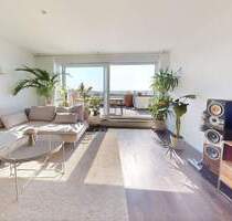 Toplage in Leonberg am alten Golfplatz: 4-Zimmer-EG mit großzügiger Terrasse & Weitblick