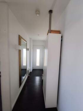 Flur - 4 Zimmer Etagenwohnung in Leonberg