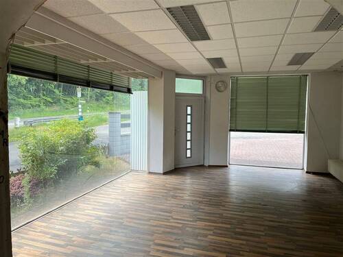ehemalige Gewerbeeinheit EG - 