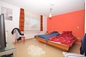 Schlafzimmer 1 von 4 - 