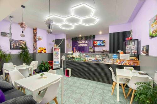Gastraum Waffelladen - Hotel, Pension, Gasthof zum Kaufen in Nürnberg