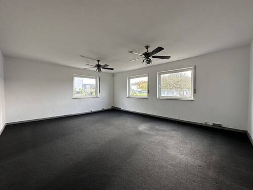 großzügige Büroräume - 