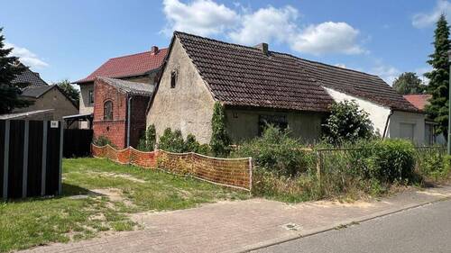 Bild 1 - Kleines Häuschen mit Remise (Abriss oder Sanierung)