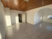 Bild 1 - Top geschnittene, helle 4 Zimmer Wohnung in Neustadt bei Coburg
