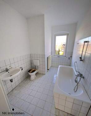 Badezimmer (EG-Wohnung) - 