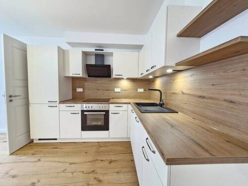 Einbauküche - Etagenwohnung mit 179,30 m&sup2; in Leipzig zur Miete