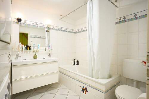 Badezimmer im Obergeschoss - 