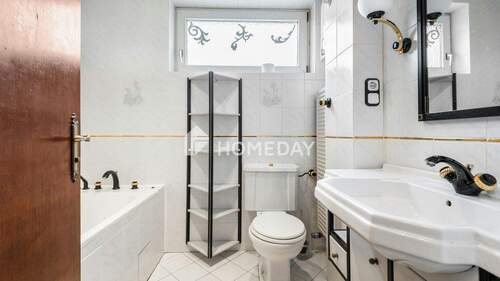 1. OG Badezimmer 1 - 