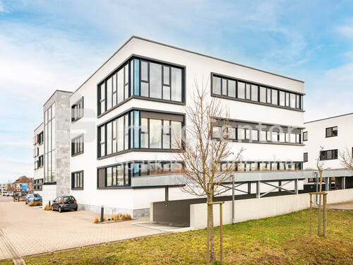 Außenansicht - Einziehen und starten - Stilvolle Einrichtung trifft moderne Flächen