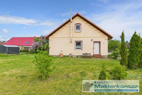 Seitenansicht DHH - Attraktives Reihenendhaus in beliebter mecklenburgischen Urlaubsregion am See