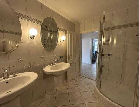 Badezimmer - 3 Zimmer Etagenwohnung in Dinkelsbühl