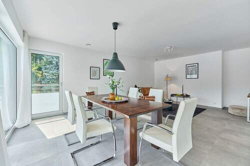 Essbereich mit bodentiefen Fenstern - 5 Zimmer Einfamilienhaus zum Kaufen in Heppenheim (Bergstraße) / Kirschhausen