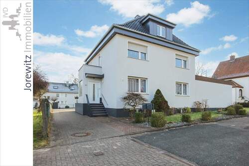 002 - Straßenansicht - 8 Zimmer Mehrfamilienhaus, Wohnhaus zum Kaufen in Bielefeld