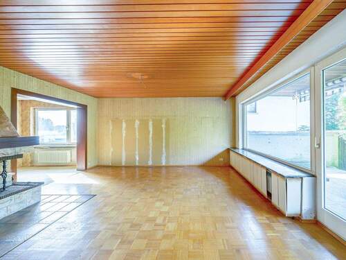 Wohnzimmer EG - 7 Zimmer Mehrfamilienhaus, Wohnhaus in Waldbronn / Reichenbach