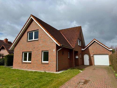 Außenansicht - 5 Zimmer Einfamilienhaus zum Kaufen in Westerstede / Hollwege