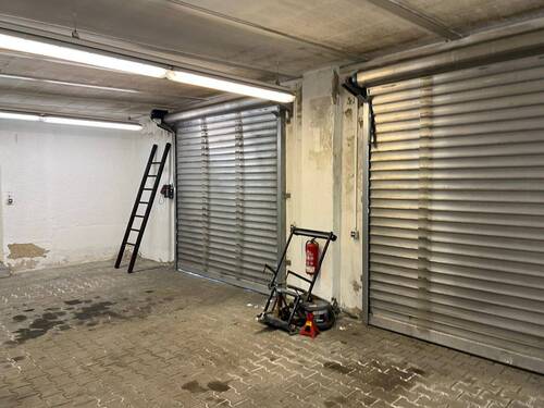 Garage - 