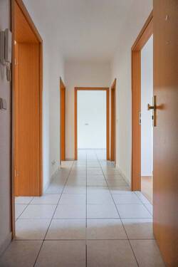 flur.jpg - 3 Zimmer Etagenwohnung zur Miete in Halberstadt