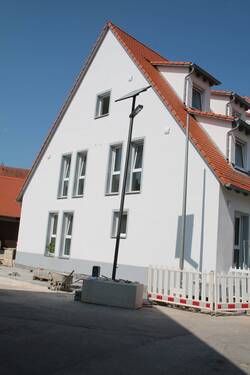 Ochsenhof-Suedansicht.jpg - 2 Zimmer Terrassenwohnung zum Kaufen in Leutershausen