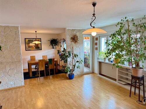 Wohnzimmer - 3 Zimmer Etagenwohnung in Nürnberg