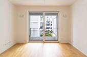 Wohnzimmer - +++ Moderne 2-Zimmer-Wohnung mit Balkon & Tiefgarage - stilvoll wohnen in Dresden +++