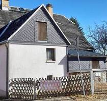 Wohnhaus mit großer Garage - 49.900,00&nbsp;EUR Kaufpreis, ca.&nbsp; 160,00&nbsp;m&sup2;&nbsp;Wohnfl&auml;che in Elterlein OT.Hermannsdorf (PLZ: 09481)