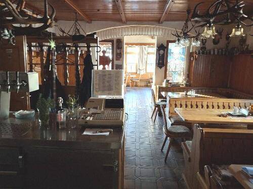 Lokal - 