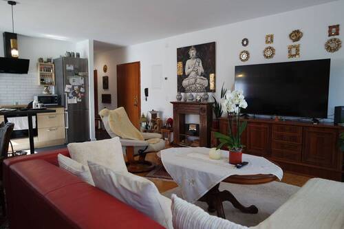 Wohnbereich1 - Ruhig gelegene 2 Zimmer-Eigentumsetage mit Süd-Balkon ***