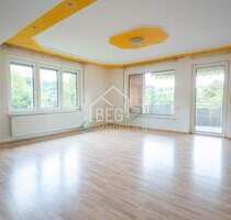 Großzügige 5-Zimmer-Wohnung mit Balkon und Garagenstellplatz - Schwäbisch Hall / Steinbach