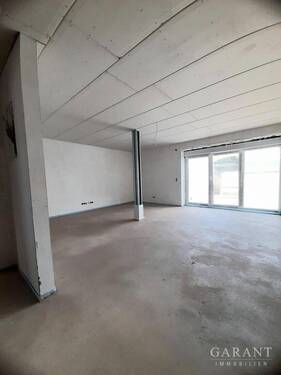 Wohnzimmer - 2 Zimmer Etagenwohnung zum Kaufen in Hettenleidelheim